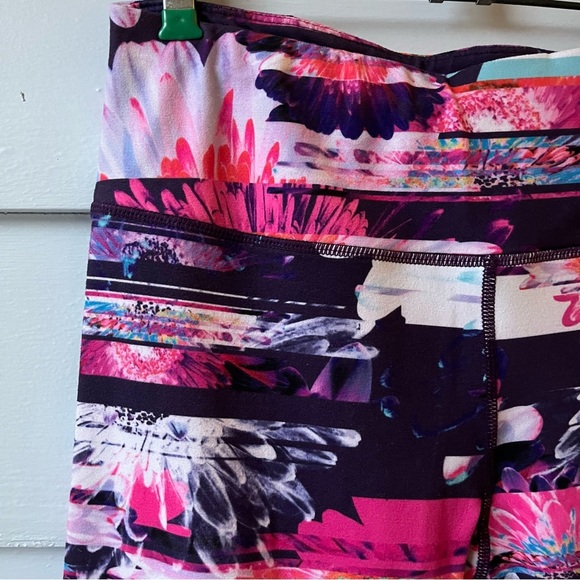 Betsey Johnson Leggings - Picture 3 of 7